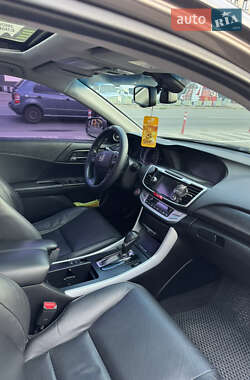 Седан Honda Accord 2014 в 