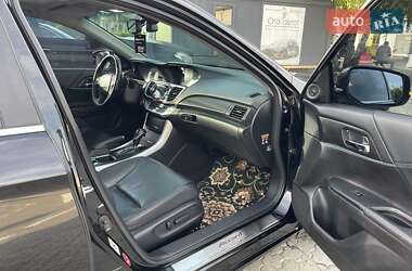Седан Honda Accord 2013 в 
