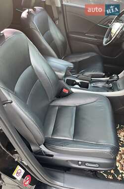 Седан Honda Accord 2013 в 