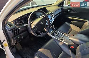 Седан Honda Accord 2014 в 