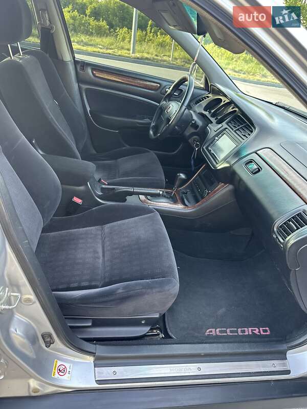 Седан Honda Accord 2001 в Хмельницком