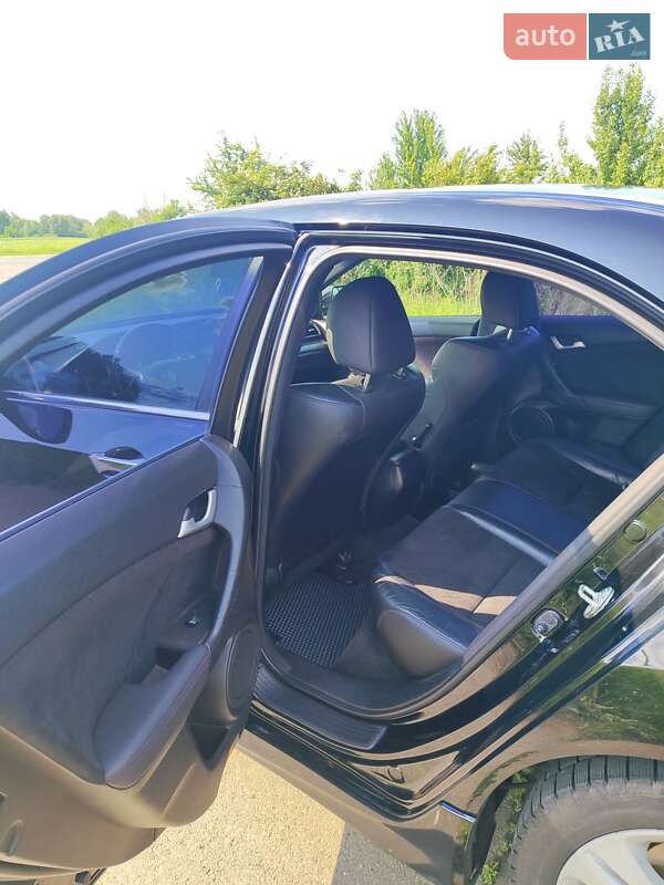 Седан Honda Accord 2011 в Борзне