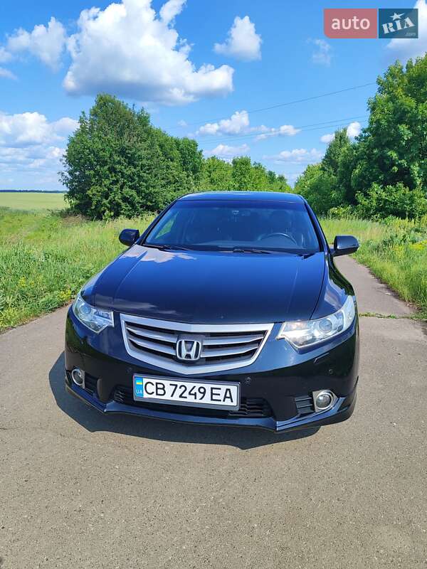 Седан Honda Accord 2011 в Борзне