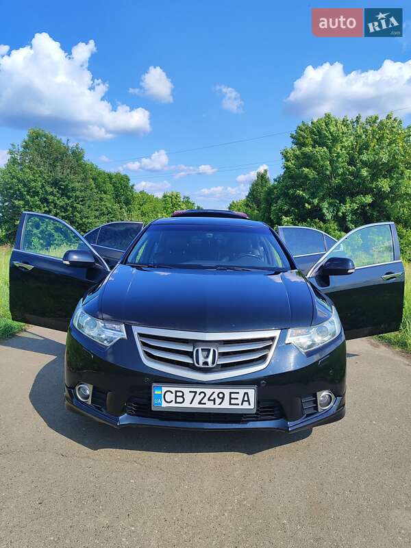 Седан Honda Accord 2011 в Борзне