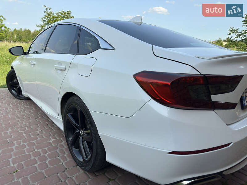 Седан Honda Accord 2019 в Ровно