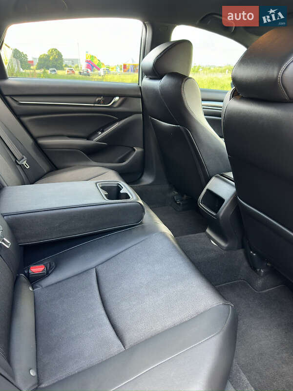 Седан Honda Accord 2019 в Ровно