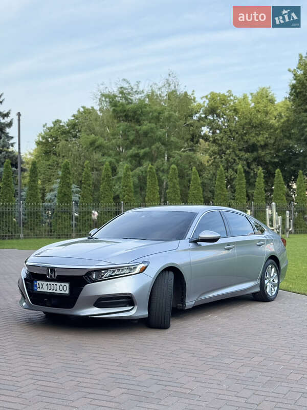 Седан Honda Accord 2018 в 