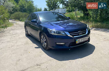 Седан Honda Accord 2013 в 