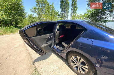 Седан Honda Accord 2013 в 