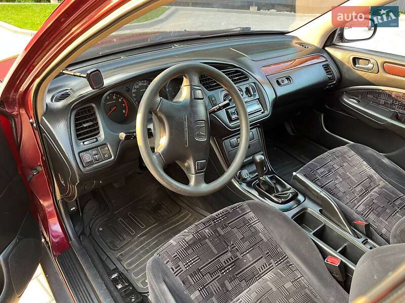 Седан Honda Accord 2000 в Львове