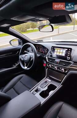 Седан Honda Accord 2022 в Ужгороде
