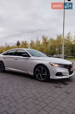 Седан Honda Accord 2022 в Ужгороде