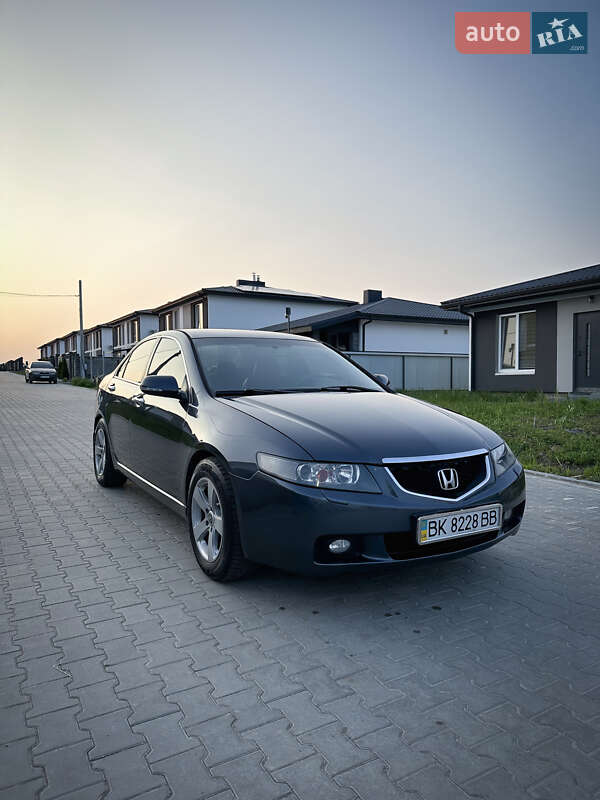 Седан Honda Accord 2003 в Ровно