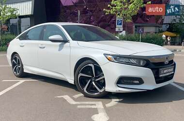 Седан Honda Accord 2018 в Киеве