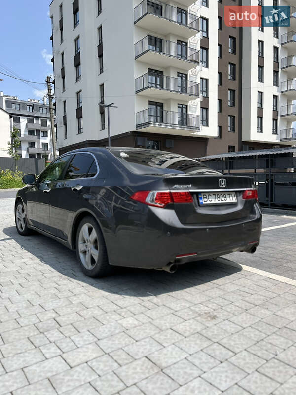 Седан Honda Accord 2008 в Городке