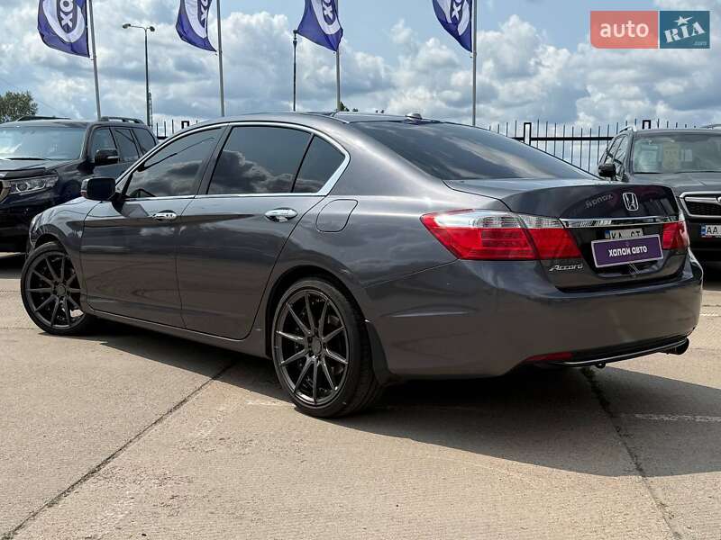 Седан Honda Accord 2015 в Киеве