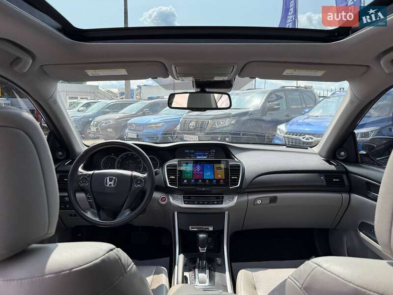 Седан Honda Accord 2015 в Киеве