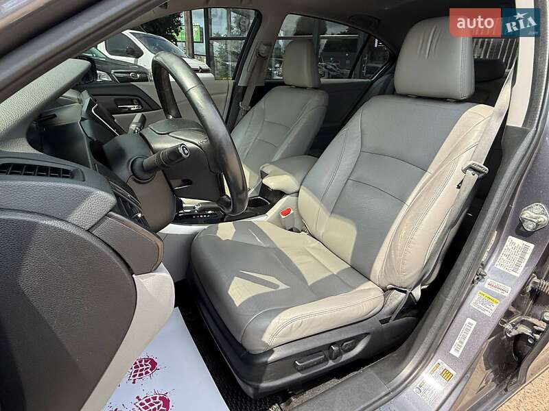 Седан Honda Accord 2015 в Киеве