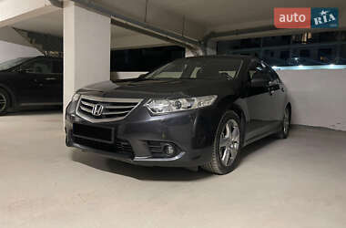 Седан Honda Accord 2012 в Рени