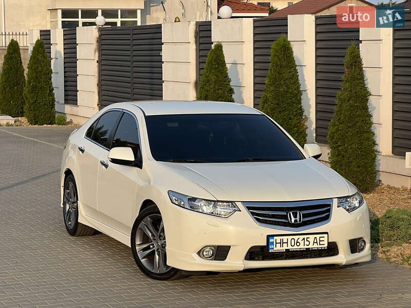 Седан Honda Accord 2011 в 