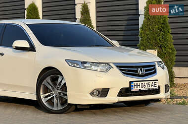 Седан Honda Accord 2011 в 