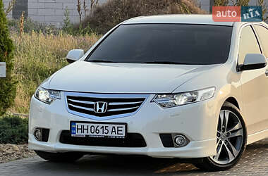 Седан Honda Accord 2011 в 