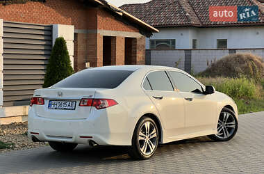 Седан Honda Accord 2011 в 