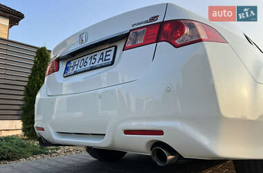 Седан Honda Accord 2011 в 