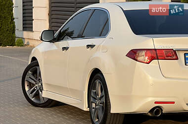 Седан Honda Accord 2011 в 