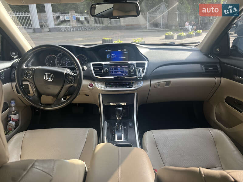 Седан Honda Accord 2014 в Виннице