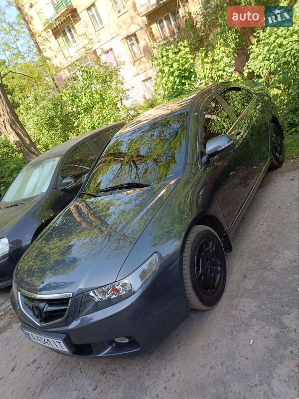Седан Honda Accord 2003 в Киеве