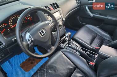 Седан Honda Accord 2005 в 