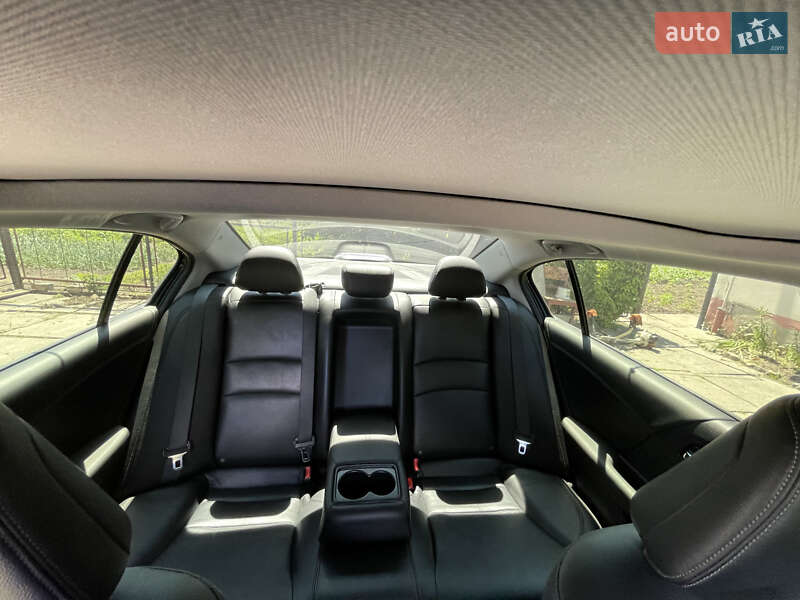 Седан Honda Accord 2016 в Березне