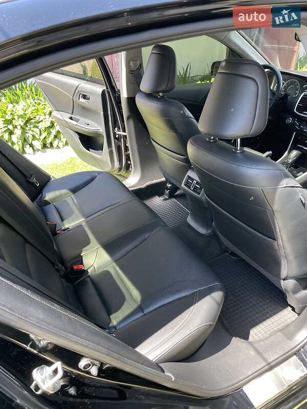 Седан Honda Accord 2016 в Березне