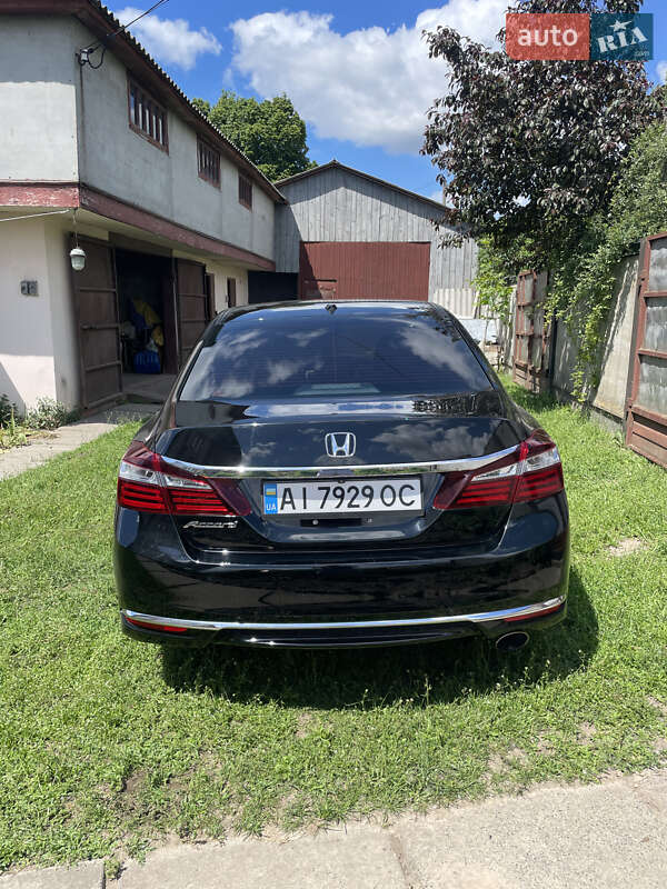 Седан Honda Accord 2016 в Березне