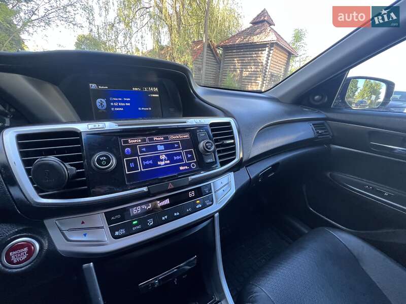 Седан Honda Accord 2013 в Львові