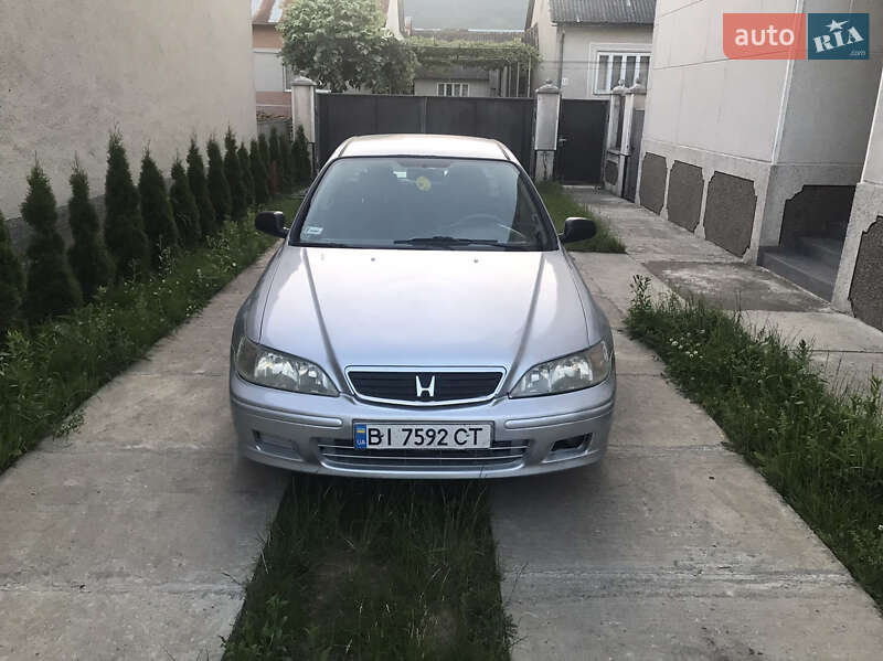 Седан Honda Accord 1999 в 