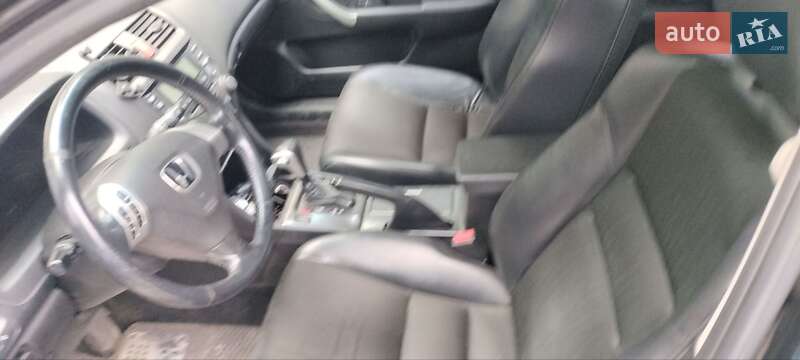 Седан Honda Accord 2004 в Дніпрі
