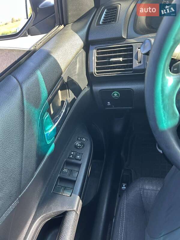 Седан Honda Accord 2015 в Ромнах фото 3 Седан Honda Accord 2015 в Ромнах