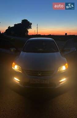 Седан Honda Accord 2015 в 