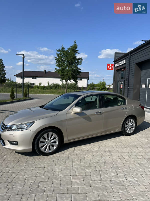 Седан Honda Accord 2013 в Івано-Франківську