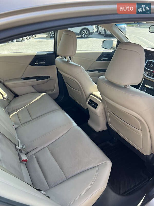 Седан Honda Accord 2013 в Івано-Франківську