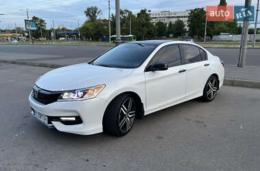 Седан Honda Accord 2017 в 
