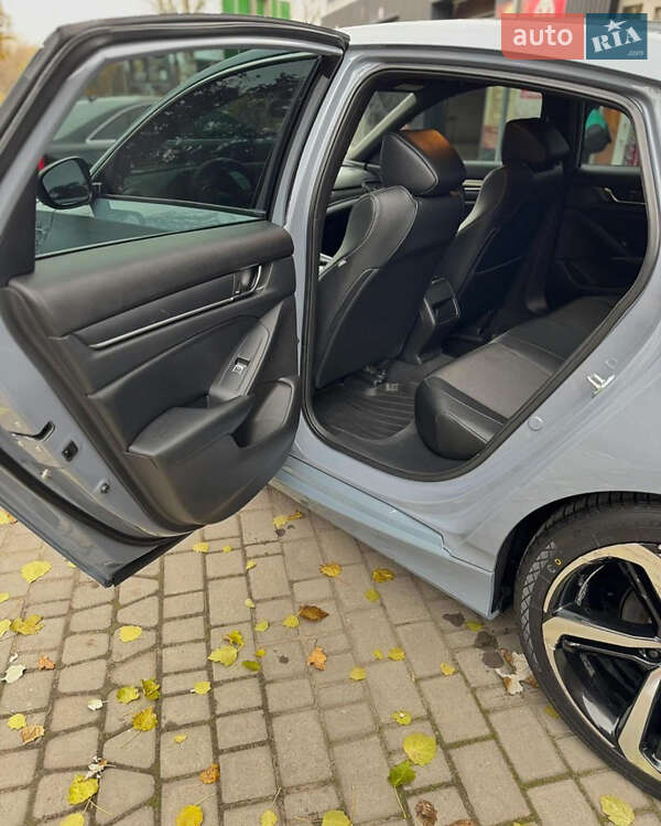 Седан Honda Accord 2022 в Львове
