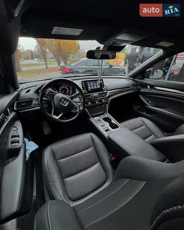 Седан Honda Accord 2022 в Львове