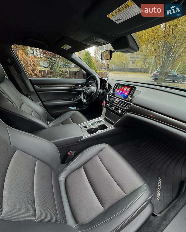 Седан Honda Accord 2022 в Львове
