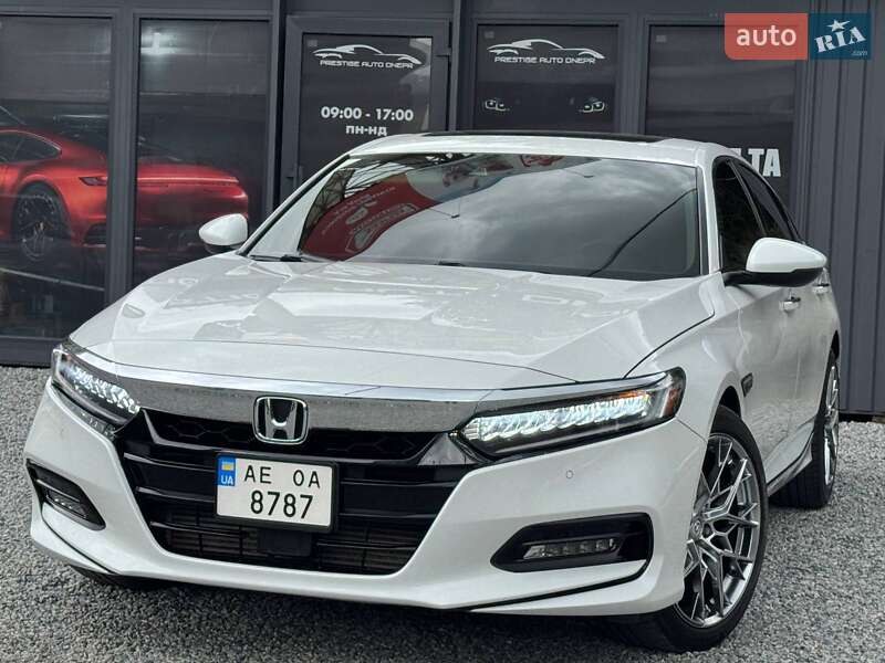 Седан Honda Accord 2018 в Днепре
