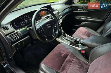 Седан Honda Accord 2015 в 