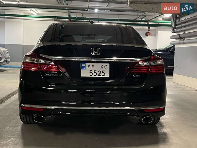 Седан Honda Accord 2016 в Києві