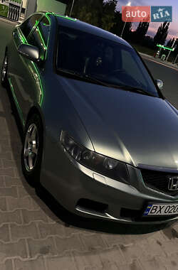 Седан Honda Accord 2004 в 